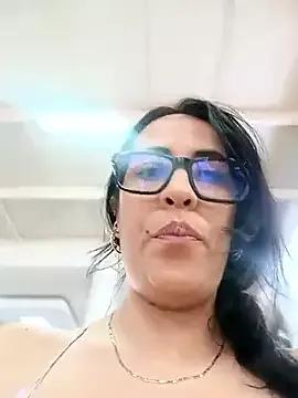Lena-32 from StripChat is Freechat