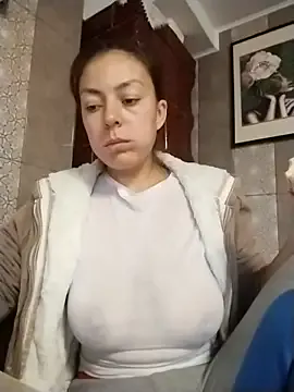 LenaBloomy — Make me cum and wet and finger in pussy