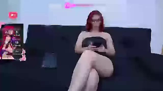 Try our girls live displays and explore the company of endless strippers, with beautiful physiques, vibrating toys and more.