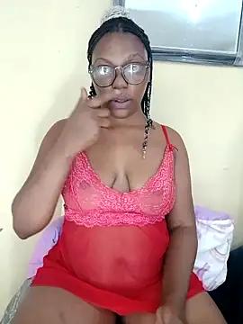 Leoqueen21 from StripChat is Freechat
