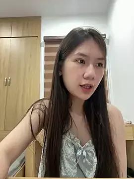 LeQuin-cute from StripChat is Freechat