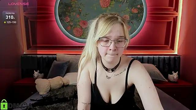 LesleyEve from StripChat