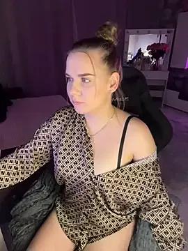 Try our girls live displays and explore the company of endless strippers, with beautiful physiques, vibrating toys and more.