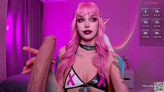 Try our girls live displays and explore the company of endless strippers, with beautiful physiques, vibrating toys and more.