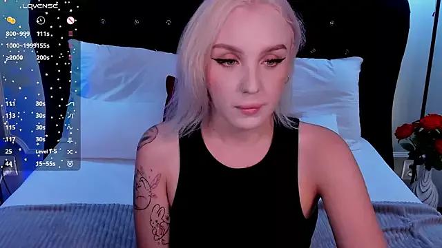 LianaFord from StripChat is Freechat