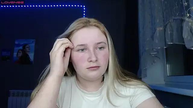 Try our girls live displays and explore the company of endless strippers, with beautiful physiques, vibrating toys and more.