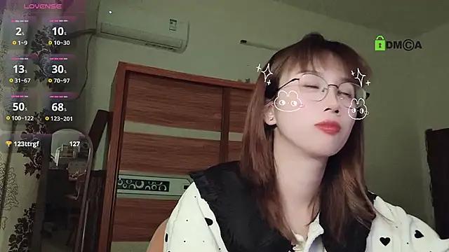 Lili_666 from StripChat