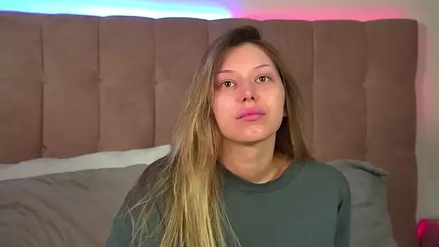LiliaBianka from StripChat is Freechat