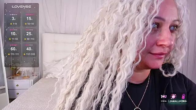 Lilit_1Love from StripChat is Freechat