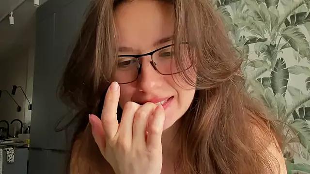 Try our girls live displays and explore the company of endless strippers, with beautiful physiques, vibrating toys and more.