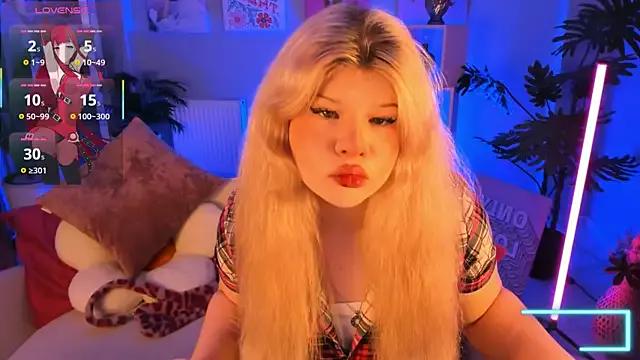 Try our girls live displays and explore the company of endless strippers, with beautiful physiques, vibrating toys and more.