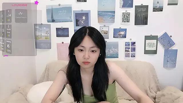 LiLiYbaby from StripChat is Freechat