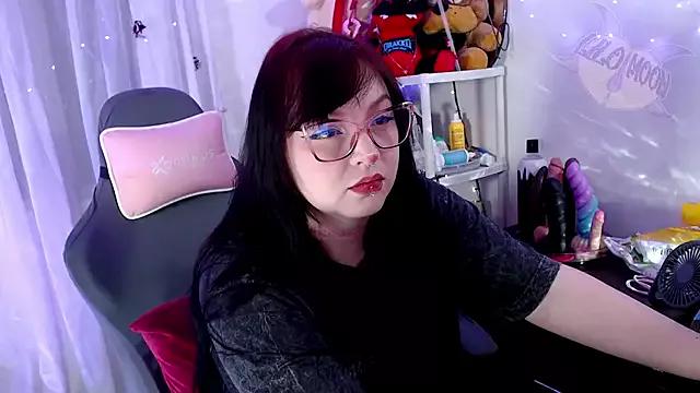 LiloMoon69 from StripChat