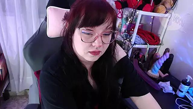 LiloMoon69 from StripChat