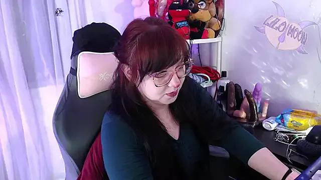 LiloMoon69 from StripChat