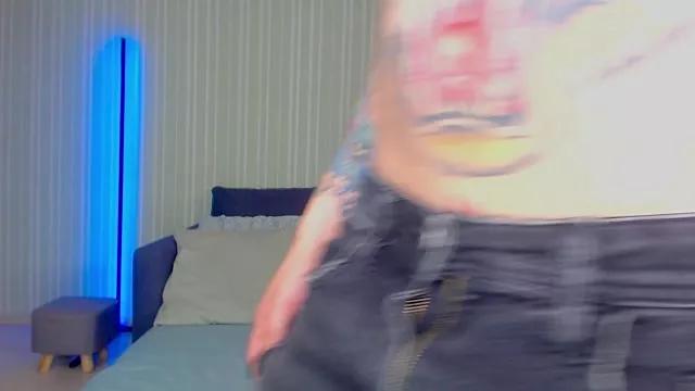 LiluMaxHornyink from StripChat
