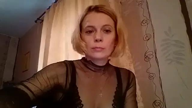 LiluXRose from StripChat is Freechat