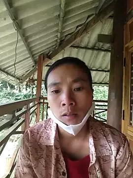 lily-00 from StripChat is Freechat