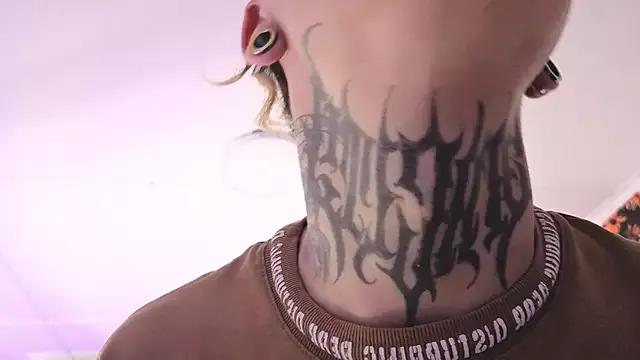 Try our girls live displays and explore the company of endless strippers, with beautiful physiques, vibrating toys and more.