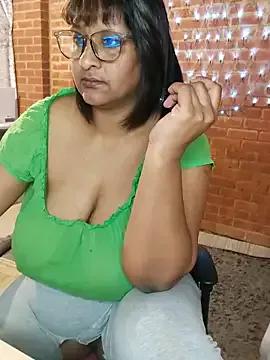 Lilybanx webcams show profile image 