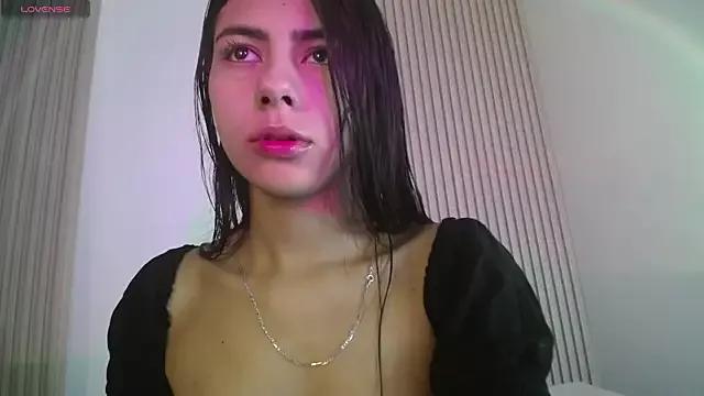 Try our girls live displays and explore the company of endless strippers, with beautiful physiques, vibrating toys and more.