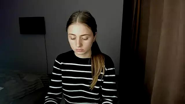 Try our girls live displays and explore the company of endless strippers, with beautiful physiques, vibrating toys and more.