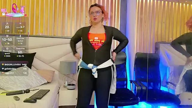 LilyyBigAss from StripChat