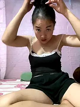 Lina-sexyy from StripChat is Freechat