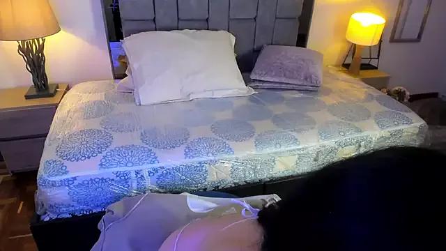 Linaa_Rosse_ from StripChat is Freechat