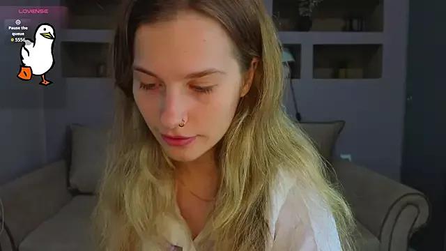 LinaCristonsen from StripChat is Freechat