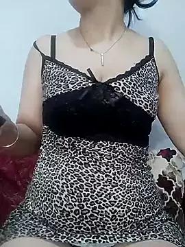 linakhalifa from StripChat is Freechat