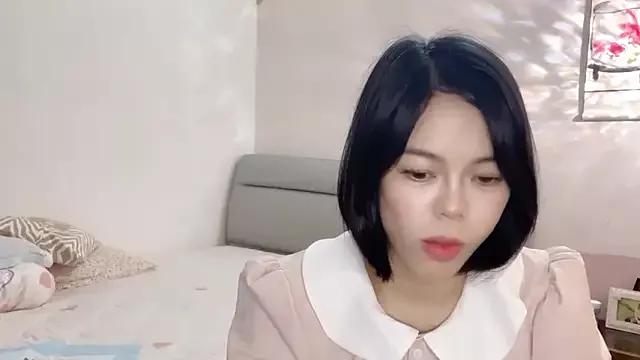 Linda-LL from StripChat is Freechat