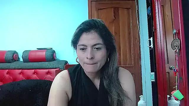 linda-mature43 from StripChat is Freechat