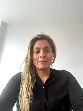 Try our girls live displays and explore the company of endless strippers, with beautiful physiques, vibrating toys and more.