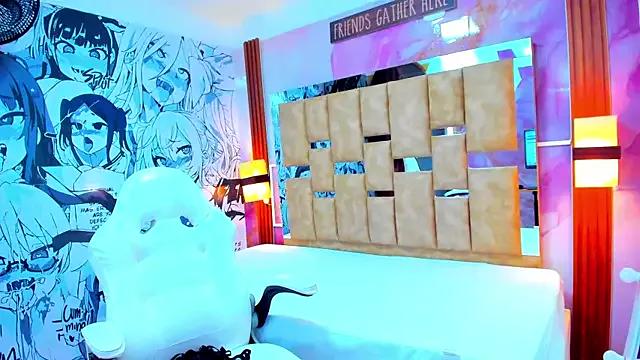 Try our girls live displays and explore the company of endless strippers, with beautiful physiques, vibrating toys and more.