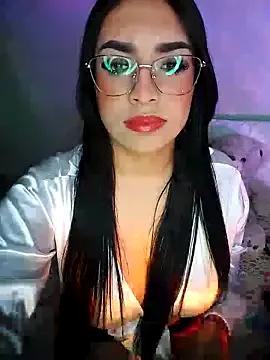 Try our girls live displays and explore the company of endless strippers, with beautiful physiques, vibrating toys and more.