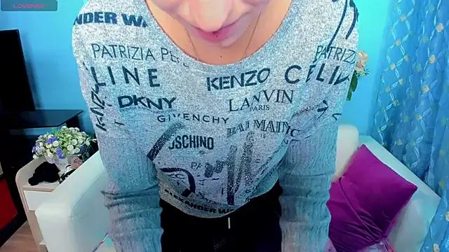 Try our girls live displays and explore the company of endless strippers, with beautiful physiques, vibrating toys and more.