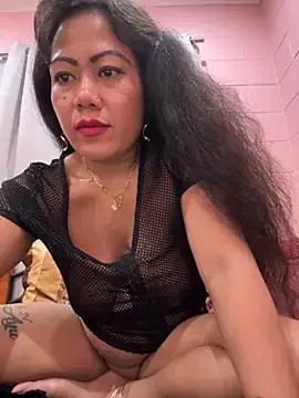 Lindarossyta from StripChat is Freechat