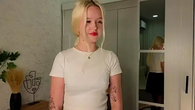 LinetteHelm from StripChat is Freechat