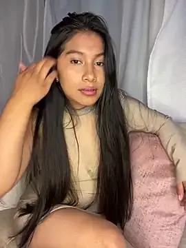 LinnaGardenia from StripChat