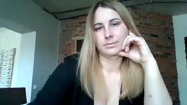 Lisa2502 from StripChat is Freechat