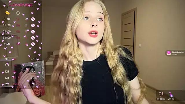 lisa_barbie from StripChat is Freechat