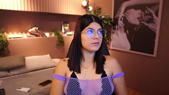 Lisa_roux from StripChat is Freechat