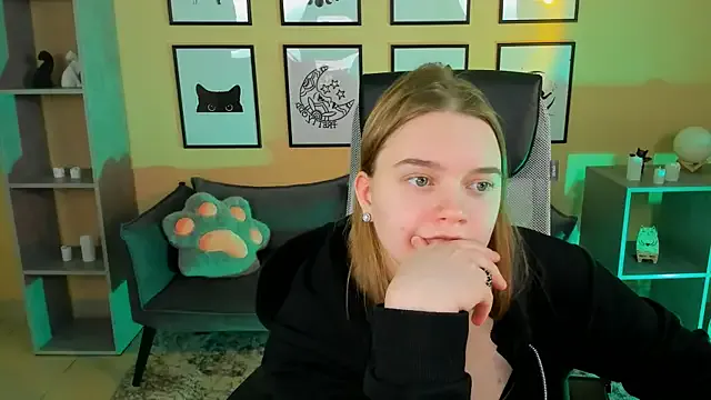 LisaMitchell — sit in my underwear