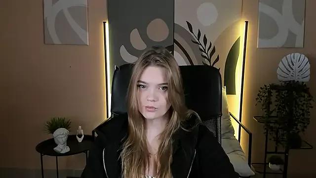 Try our girls live displays and explore the company of endless strippers, with beautiful physiques, vibrating toys and more.