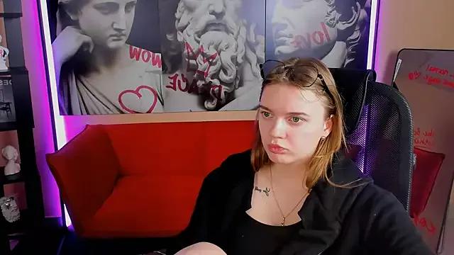 Try our girls live displays and explore the company of endless strippers, with beautiful physiques, vibrating toys and more.