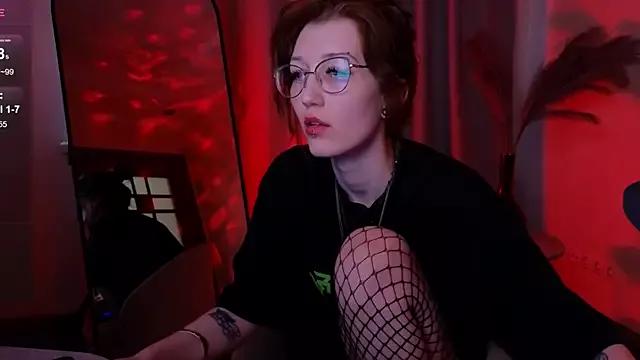 Try our girls live displays and explore the company of endless strippers, with beautiful physiques, vibrating toys and more.