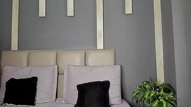 Lissascarlett from StripChat is Freechat