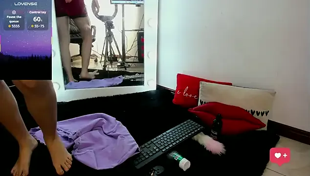 little_ellie_1 — Freechat on StripChat