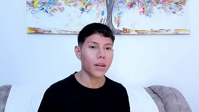 Little_liam — squats on camera 